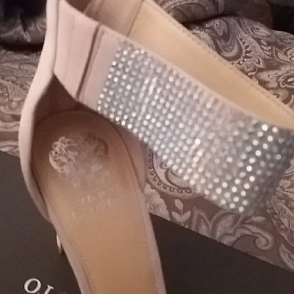 shoes - Picture 5 of 7